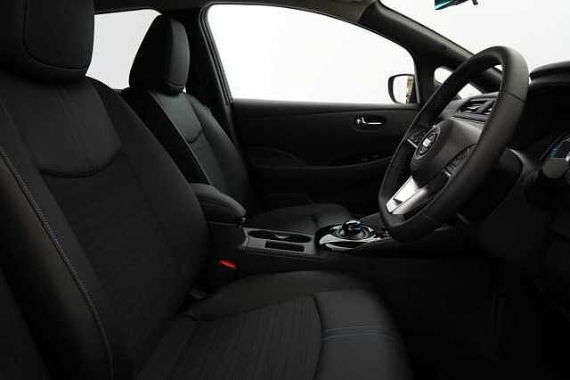 Nissan LEAF 40KW 10 Limited Edition Auto with Sat Nav and 360 View Cameras