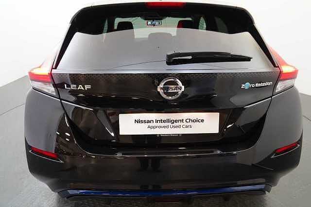Nissan LEAF 40KW 10 Limited Edition Auto with Sat Nav and 360 View Cameras