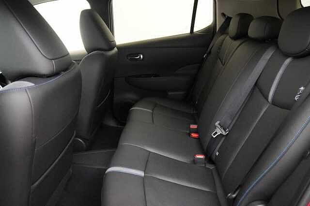 Nissan LEAF 39KW Tekna Auto with BOSE Audio and Pro Pilot Assist + Chrome Design Pack