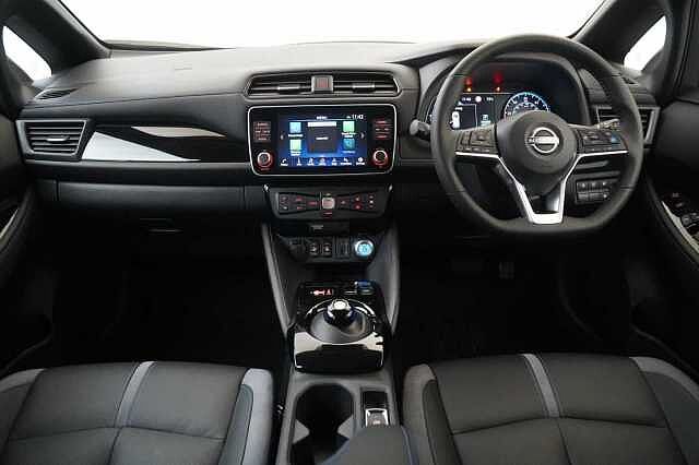 Nissan LEAF 39KW Tekna Auto with BOSE Audio and Pro Pilot Assist + Chrome Design Pack