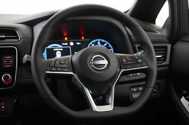 Nissan LEAF 39KW Tekna Auto with BOSE Audio and Pro Pilot Assist + Chrome Design Pack