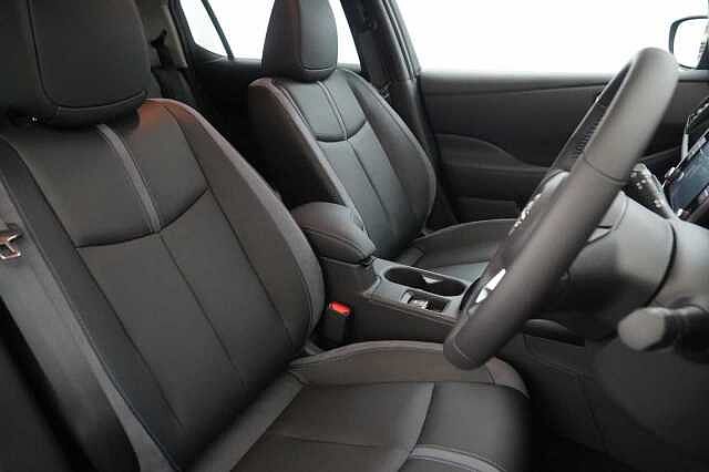 Nissan LEAF 39KW Tekna Auto with BOSE Audio and Pro Pilot Technology