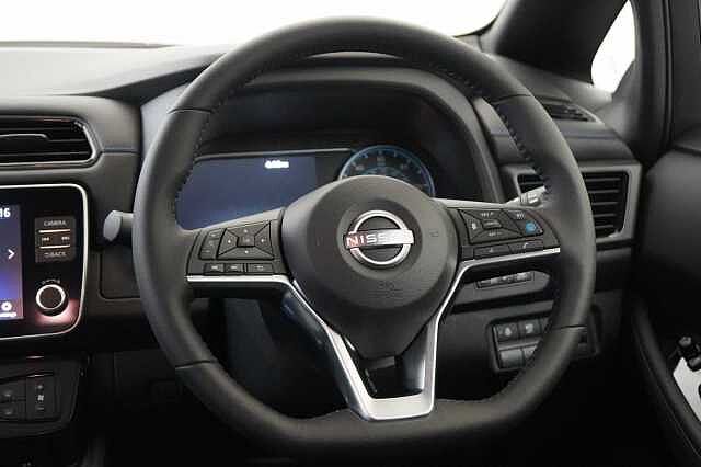 Nissan LEAF 39KW Tekna Auto with BOSE Audio and Pro Pilot Technology