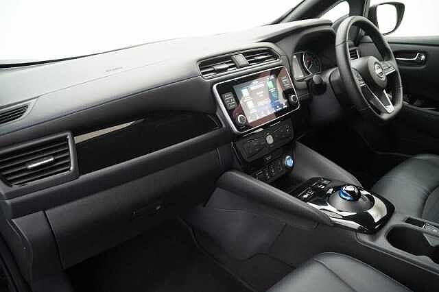 Nissan LEAF 39KW N-Connecta Auto with Pro Pilot Pack + Sat Nav and 360 View Cameras