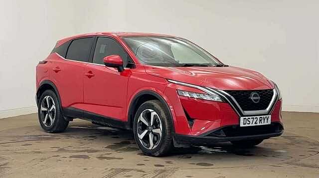 Nissan Qashqai 1.3 DIG-T MH 140 N-Connecta with Sat Nav and 360 View Cameras