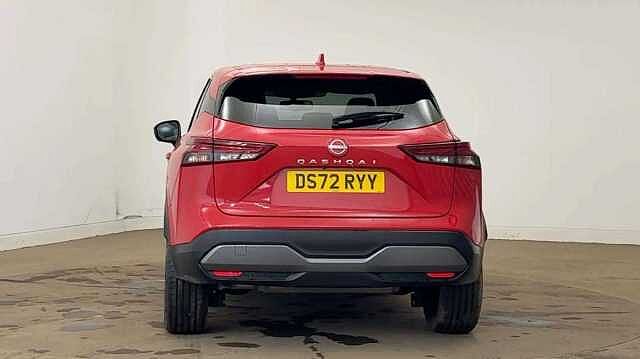 Nissan Qashqai 1.3 DIG-T MH 140 N-Connecta with Sat Nav and 360 View Cameras