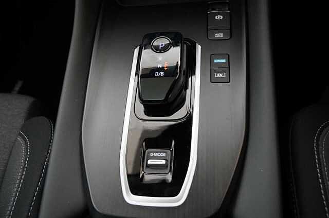 Nissan Qashqai 1.5 190 e-Power N-Connecta Auto with Glass Roof + Sat Nav and 360 Cameras