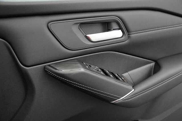 Nissan Qashqai 1.5 190 e-Power N-Connecta Auto with Glass Roof + Sat Nav and 360 Cameras