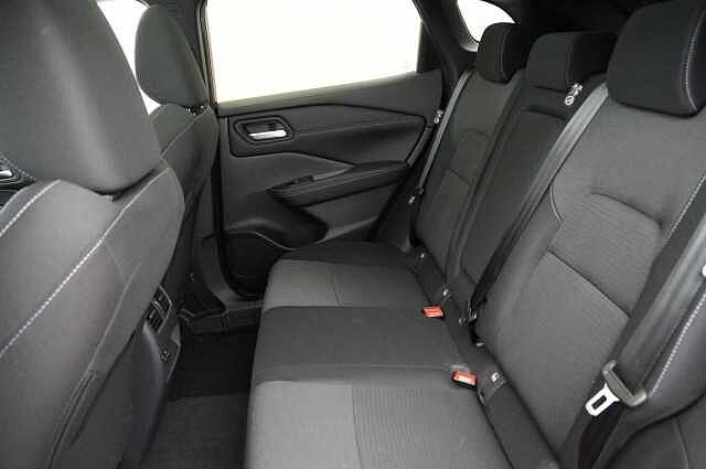 Nissan Qashqai 1.5 190 e-Power N-Connecta Auto with Glass Roof + Sat Nav and 360 Cameras