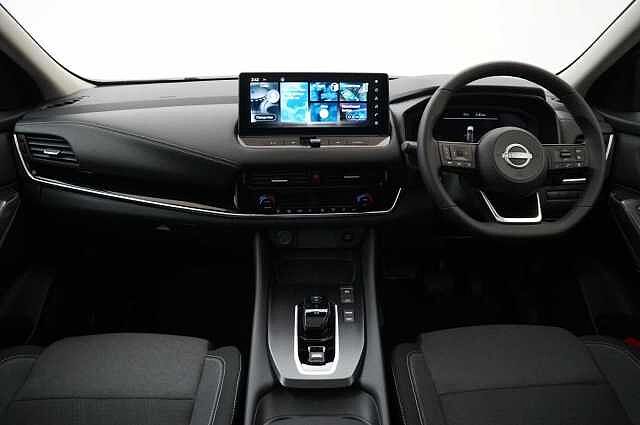 Nissan Qashqai 1.5 190 e-Power N-Connecta Auto with Glass Roof + Sat Nav and 360 Cameras