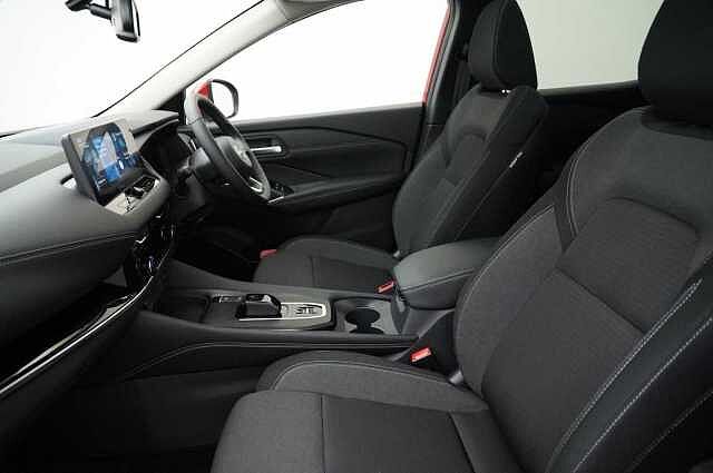 Nissan Qashqai 1.5 190 e-Power N-Connecta Auto with Glass Roof + Sat Nav and 360 Cameras