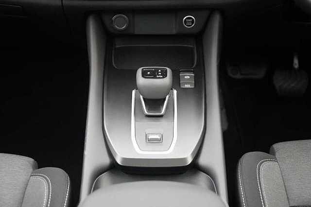 Nissan Qashqai 1.3 DIG-T MH 158 N-Connecta Auto with Nav + 360 Cameras and Glass Roof Pack