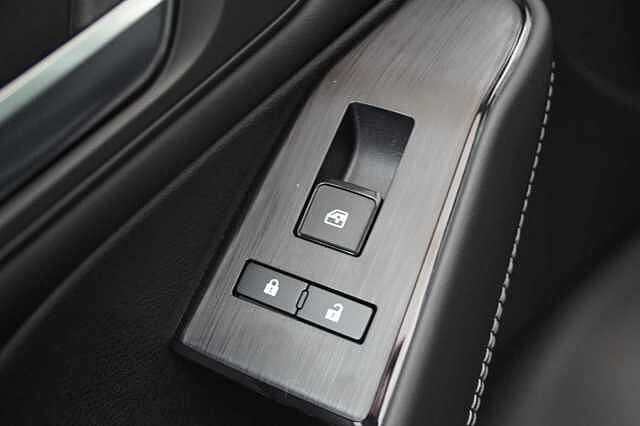 Nissan Qashqai 1.3 DIG-T MH 158 N-Connecta Auto with Nav + 360 Cameras and Glass Roof Pack