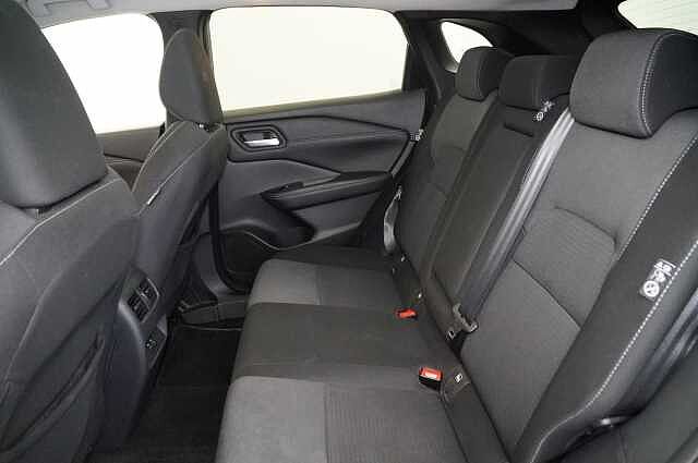 Nissan Qashqai 1.3 DIG-T MH 158 N-Connecta Auto with Nav + 360 Cameras and Glass Roof Pack