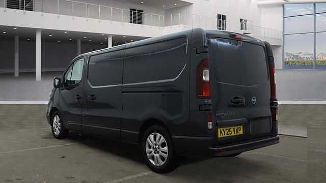 Nissan Primastar 2.0 dCi 150 Tekna Auto L2H1 LWB 3.0T Van with Sat Nav and Rear Camera