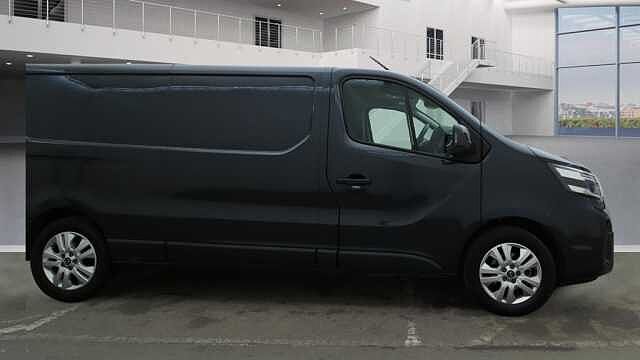 Nissan Primastar 2.0 dCi 150 Tekna Auto L2H1 LWB 3.0T Van with Sat Nav and Rear Camera