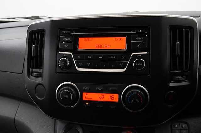 Nissan e-NV200 40KW Acenta Auto Panel Van with Auto Air Con