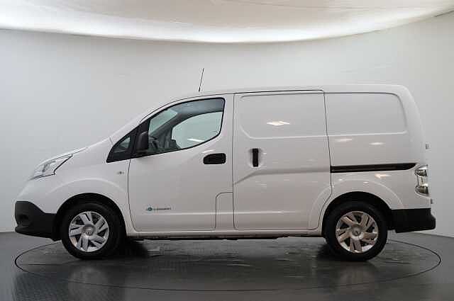 Nissan e-NV200 40KW Acenta Auto Panel Van with Auto Air Con