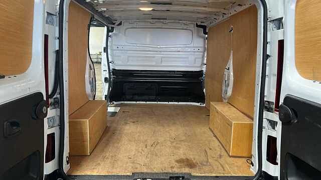 Nissan Primastar 2.0 dCi 110 Acenta L1 H1 2.8T Panel Van with Air Con and Ply Lining