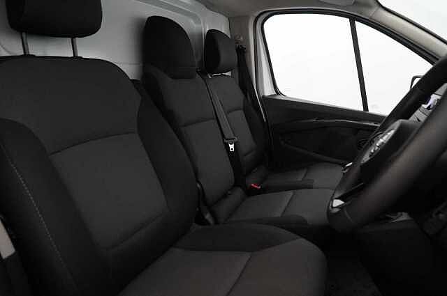 Nissan Primastar 2.0 dCi 110 Acenta L1 H1 2.8T Panel Van with Air Con and Ply Lining