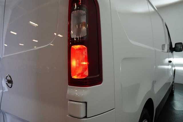 Nissan Primastar 2.0 dCi 110 Acenta L1 H1 3.0T Panel Van with Air Con