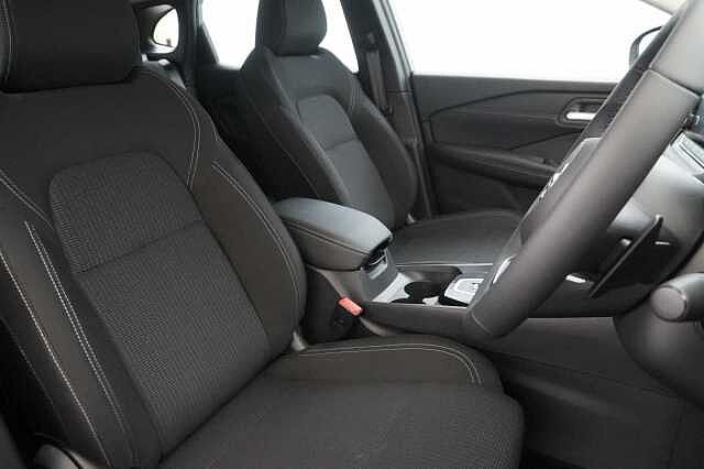 Nissan Qashqai 1.3 DIG-T MH 158 Acenta Premium X-Tronic Auto with Rear View Camera