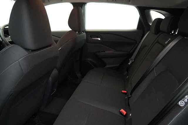 Nissan Qashqai 1.3 DIG-T MH 158 Acenta Premium with Rear View Camera and Intelligent Key