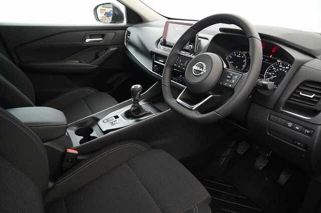 Nissan Qashqai 1.3 DIG-T MH 158 Acenta Premium with Rear View Camera and Intelligent Key