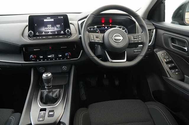 Nissan Qashqai 1.3 DIG-T MH 158 Acenta Premium with Rear View Camera and Intelligent Key