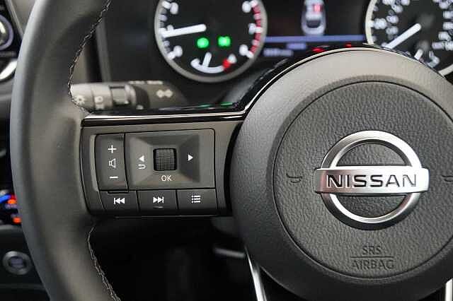 Nissan Qashqai 1.3 DIG-T MH 158 Acenta Premium with Rear View Camera and Intelligent Key