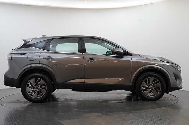 Nissan Qashqai 1.3 DIG-T MH 158 Acenta Premium X-Tronic Auto with Rear View Camera