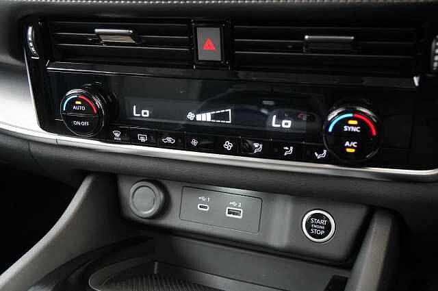 Nissan X-Trail 1.5 VC-T 163 Mild Hybrid Acenta Premium X-Tronic Auto with 5 Seats