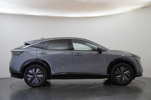 Nissan ARIYA 63KW Advance Auto with Sky Roof Pack + Sat Nav and 360 View Cameras