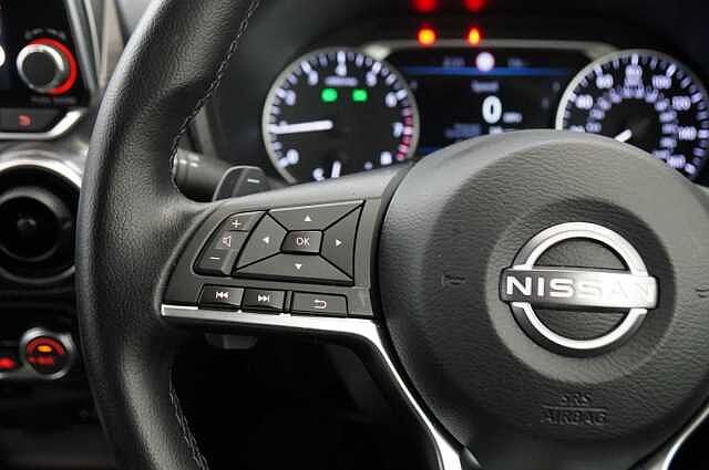 Nissan Juke 1.0 DIG-T 114 N-Connecta DCT Auto with Sat Nav and Rear View Camera