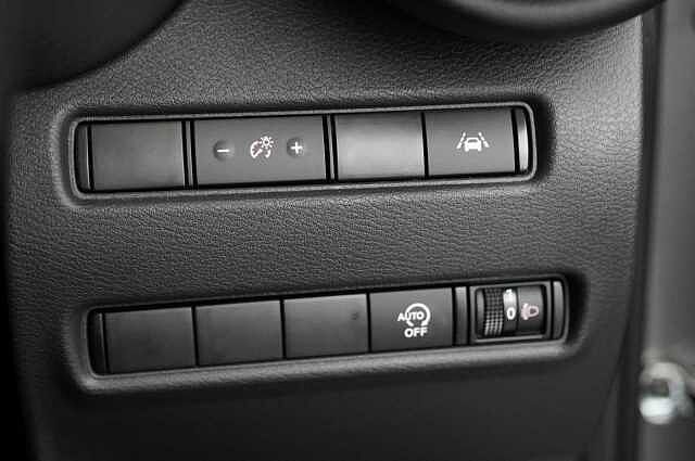 Nissan Juke 1.0 DIG-T 114 N-Connecta DCT Auto with Sat Nav and Rear View Camera