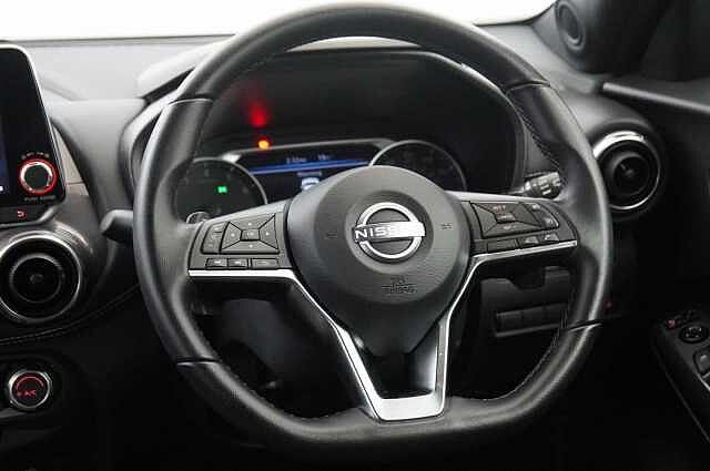 Nissan Juke 1.0 DIG-T 114 N-Connecta DCT Auto with Sat Nav and Rear View Camera