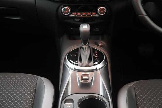 Nissan Juke 1.0 DIG-T 114 N-Connecta DCT Auto with Sat Nav and Rear View Camera