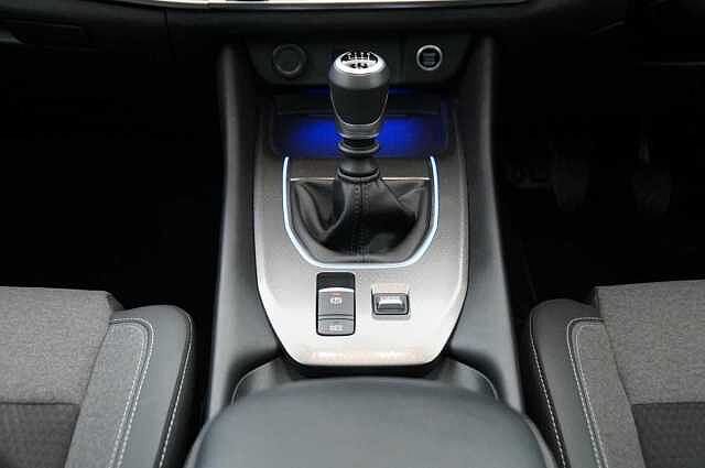 Nissan Qashqai 1.3 DIG-T MH 140 N-Connecta with Sat Nav and 360 View Cameras