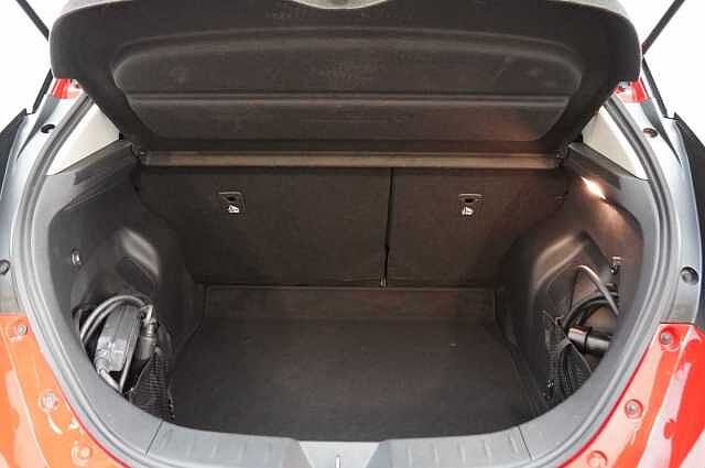 Nissan LEAF 40KW Acenta Auto with Intelligent Cruise Control and Rear View Camera