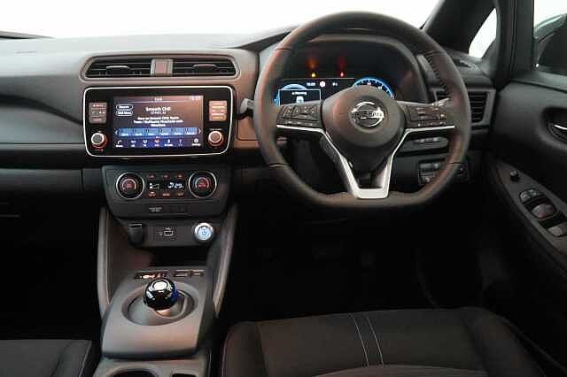 Nissan LEAF 40KW Acenta Auto with Intelligent Cruise Control and Rear View Camera